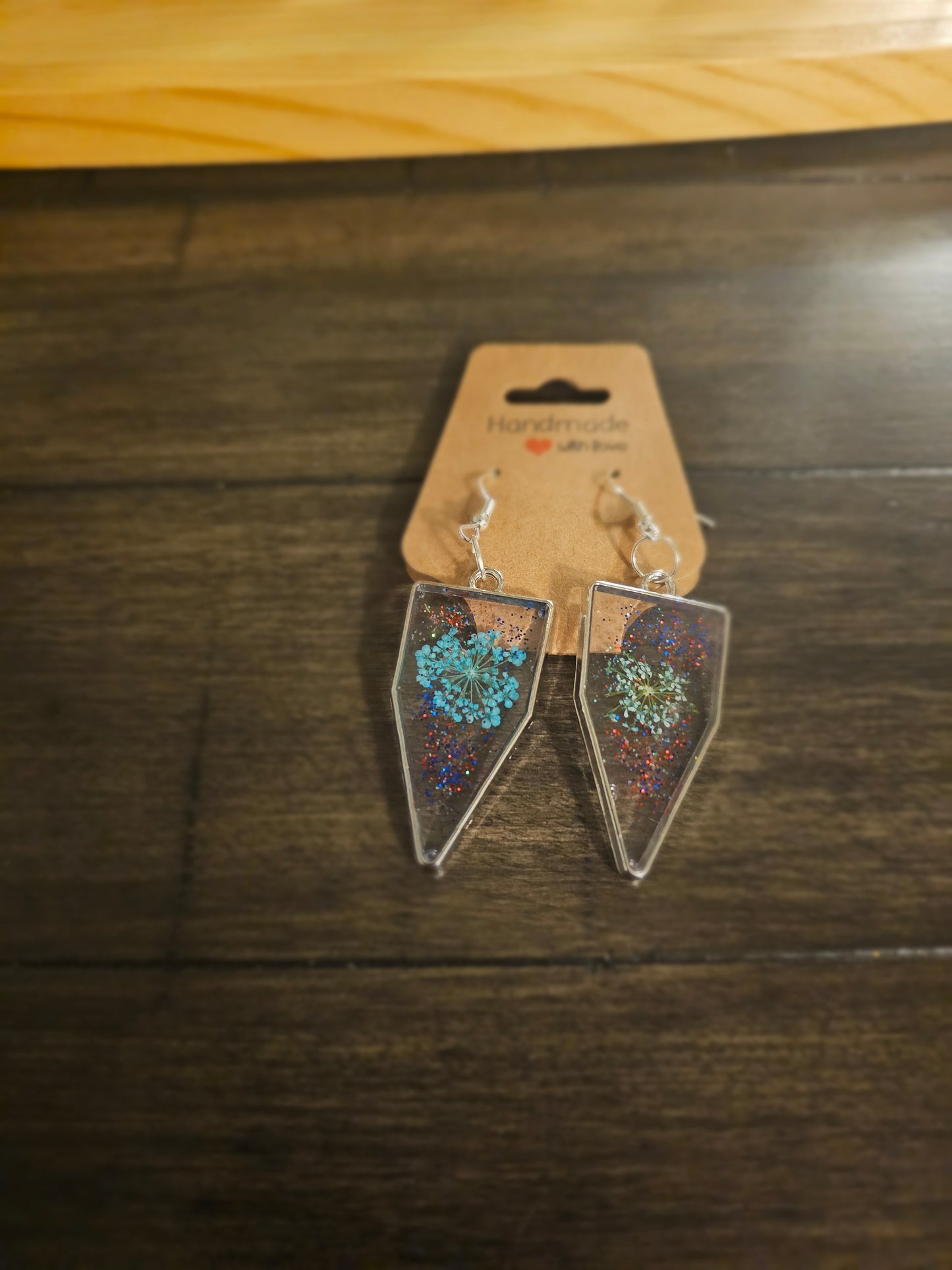 Handmade Resin Earrings – Dried Flower &amp; Glitter Arrowhead Dangles
