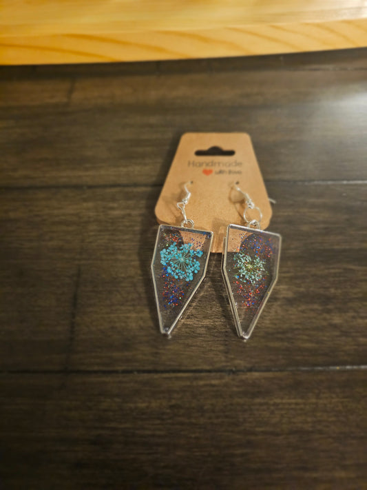 Handmade Resin Earrings – Dried Flower &amp; Glitter Arrowhead Dangles