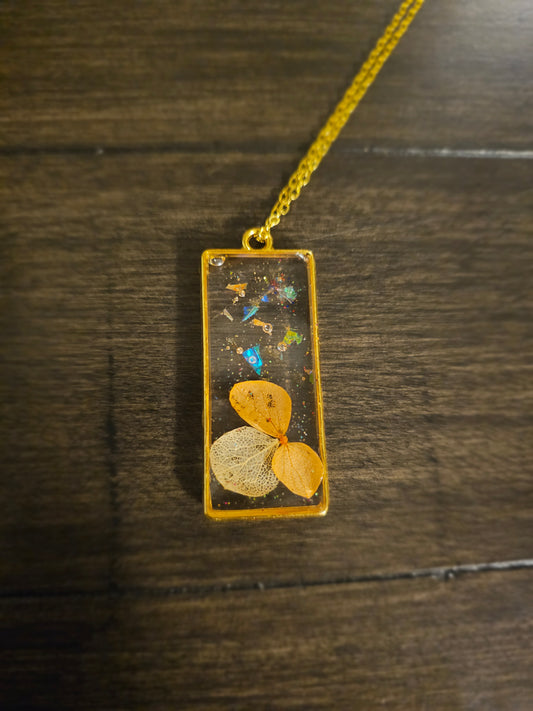 Golden Radiance Floral Pendant