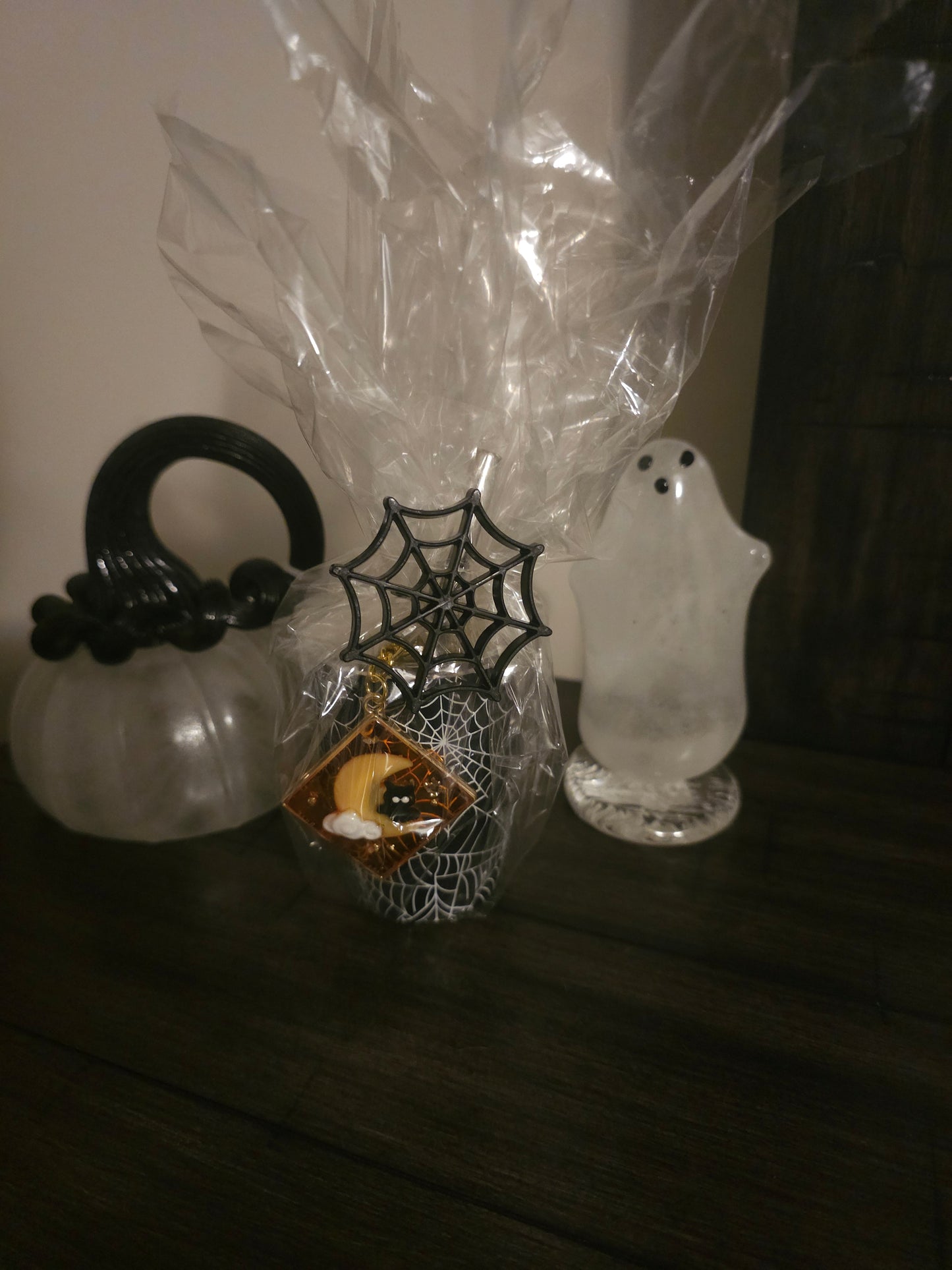 Petite Phantom - Boo Gift